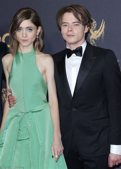 charlie heaton e natalia dyer|The Captivating Journey Of Natalia Dyer And Charlie。